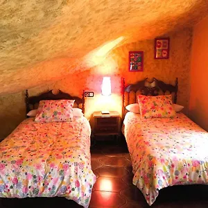 https://casa-rural-cuevas-del-sol.es-andalucia.com
